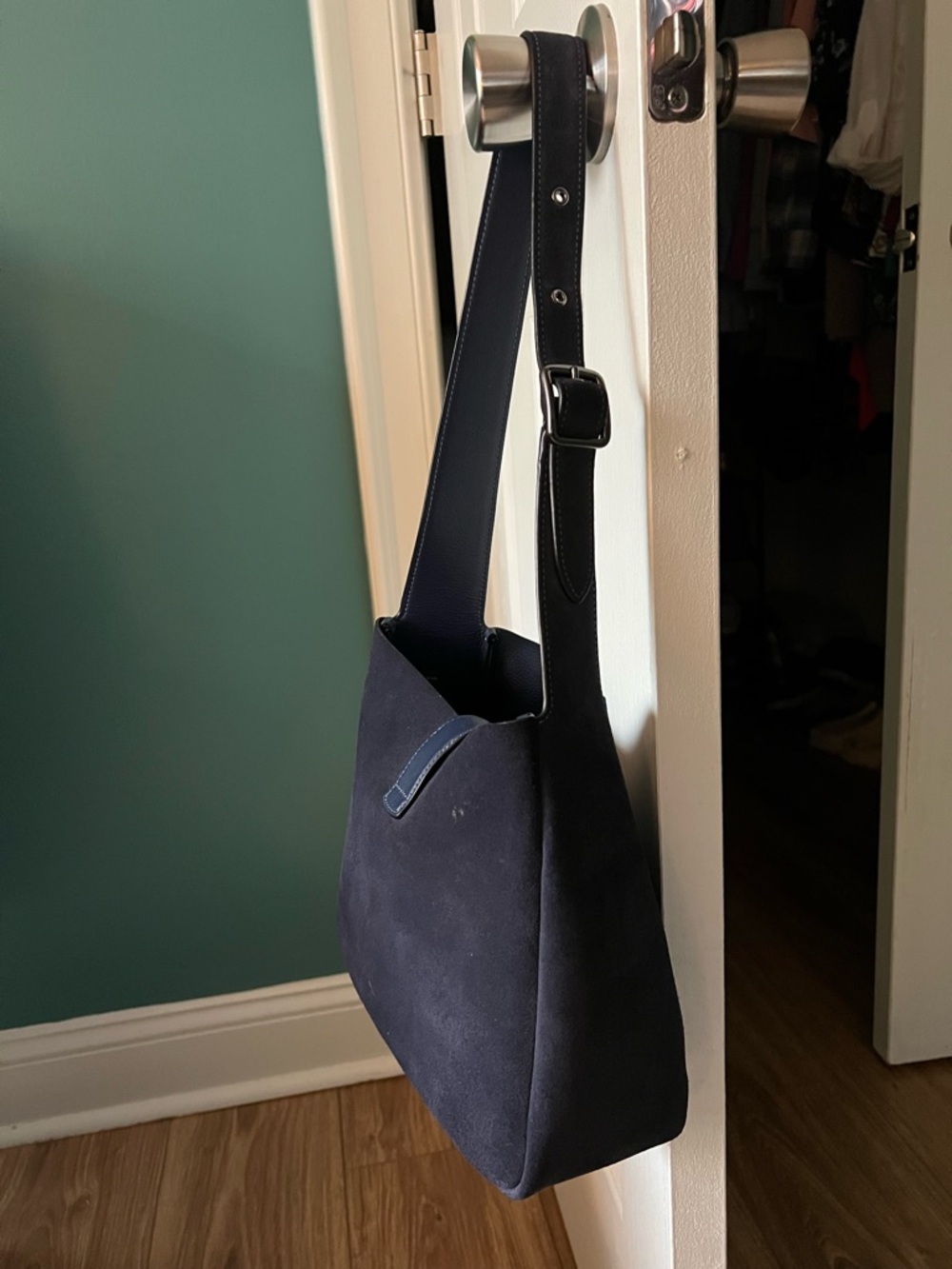 Coach Navy Suede Shoulder Bag with Polished Logo - Picture 7 of 9